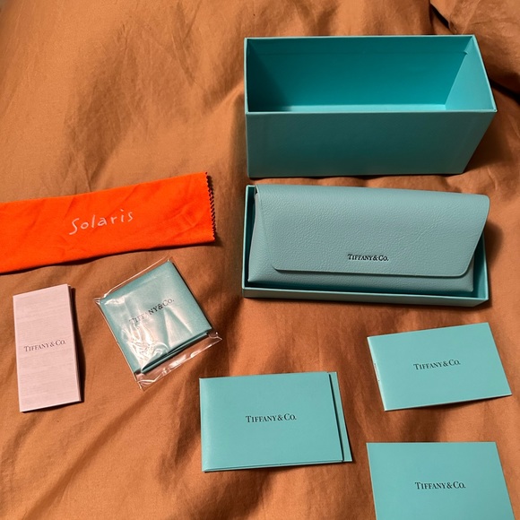 NEW TIFFANY SUNGLASSES! Gorgeous! - Picture 3 of 10